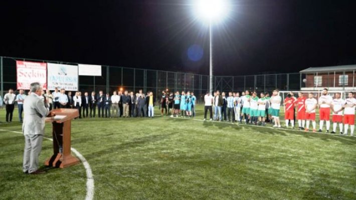 Pursaklar esnafları futbol turnuvasında buluştu