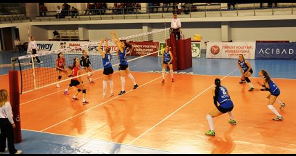 Bayan Voleybolcular İddialı